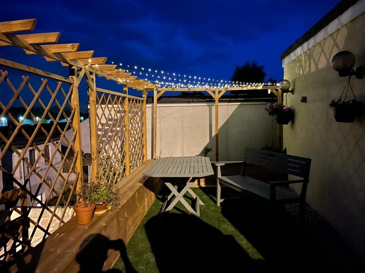 Buttercup Cottage, Located In The Gateway To Eden! Holiday home